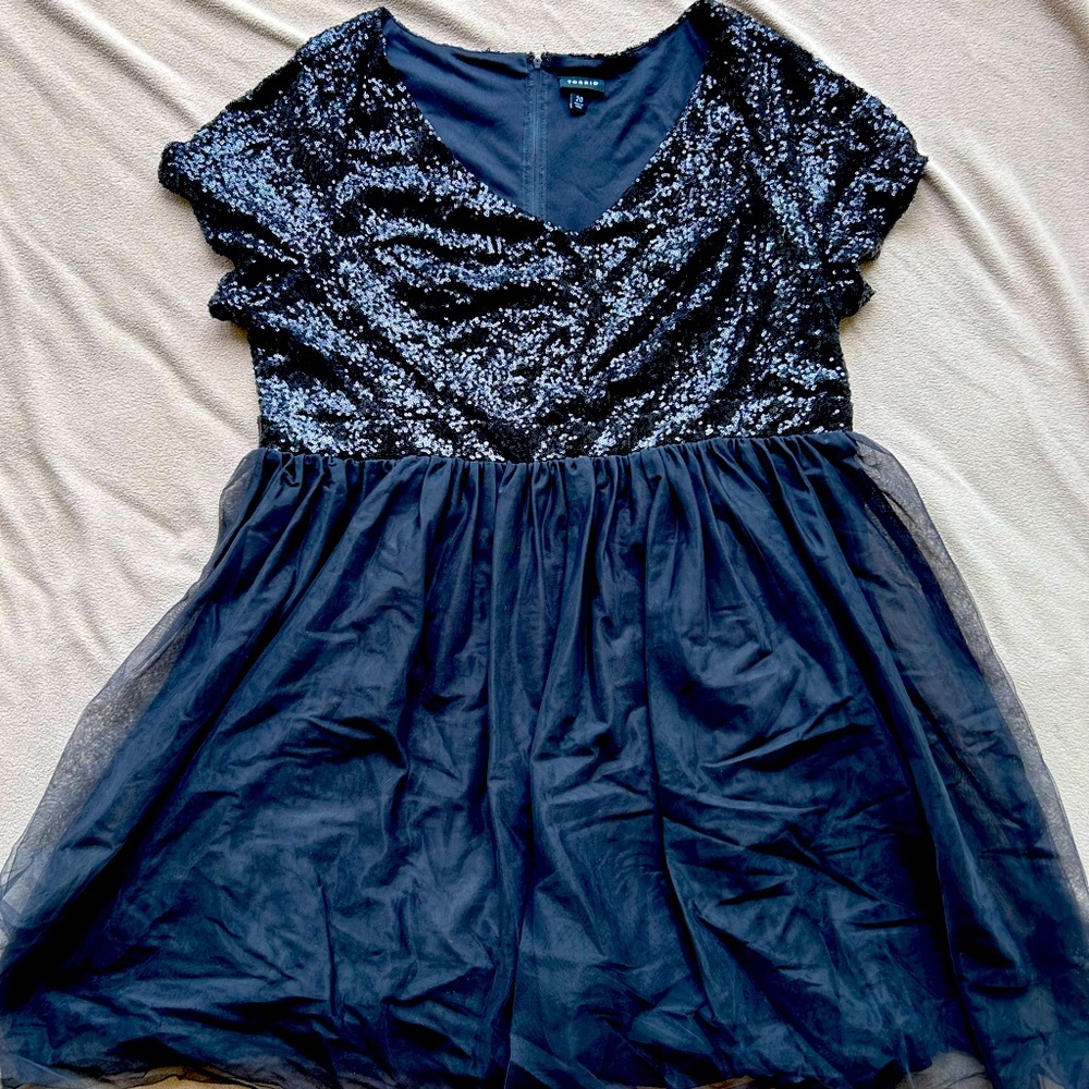 Sparkly black dress 🖤